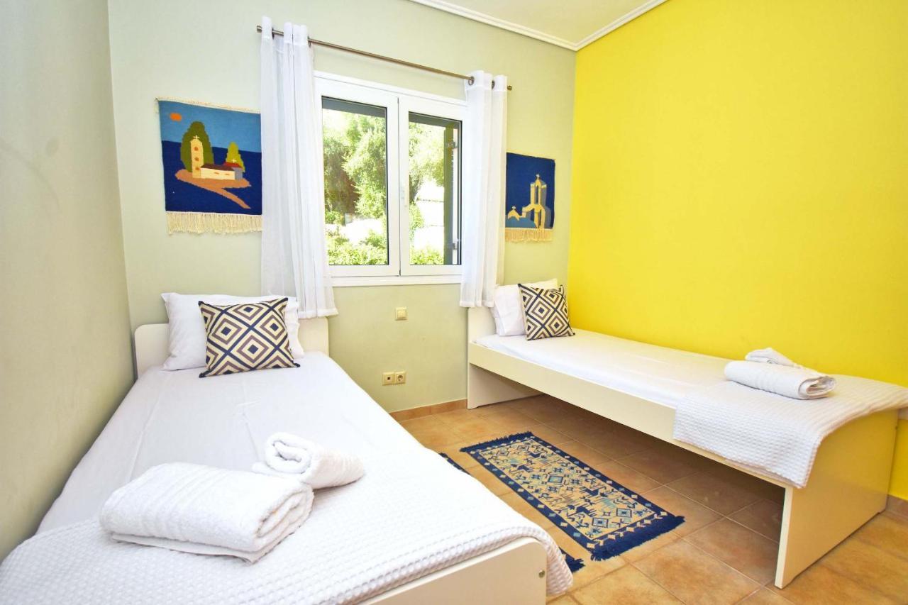 Appartamento Pebbles And Sea At Barbati With Shared Pool Esterno foto